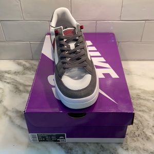 Nike SB adversary size 11